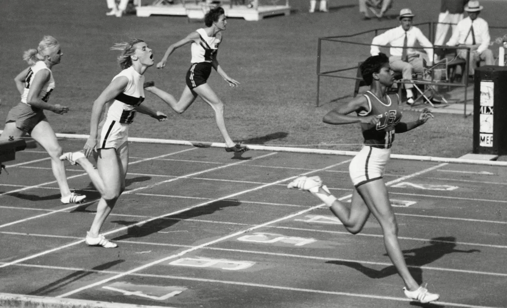 Wilma Rudolph wins the race