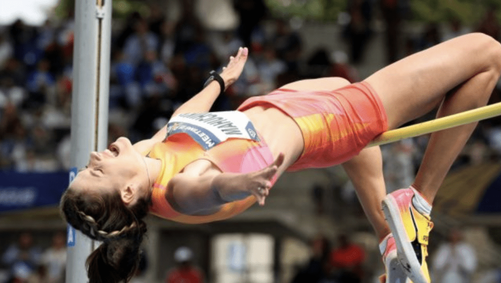 Ukraine's Yaroslava Mahuchikh’s world record jump in Paris